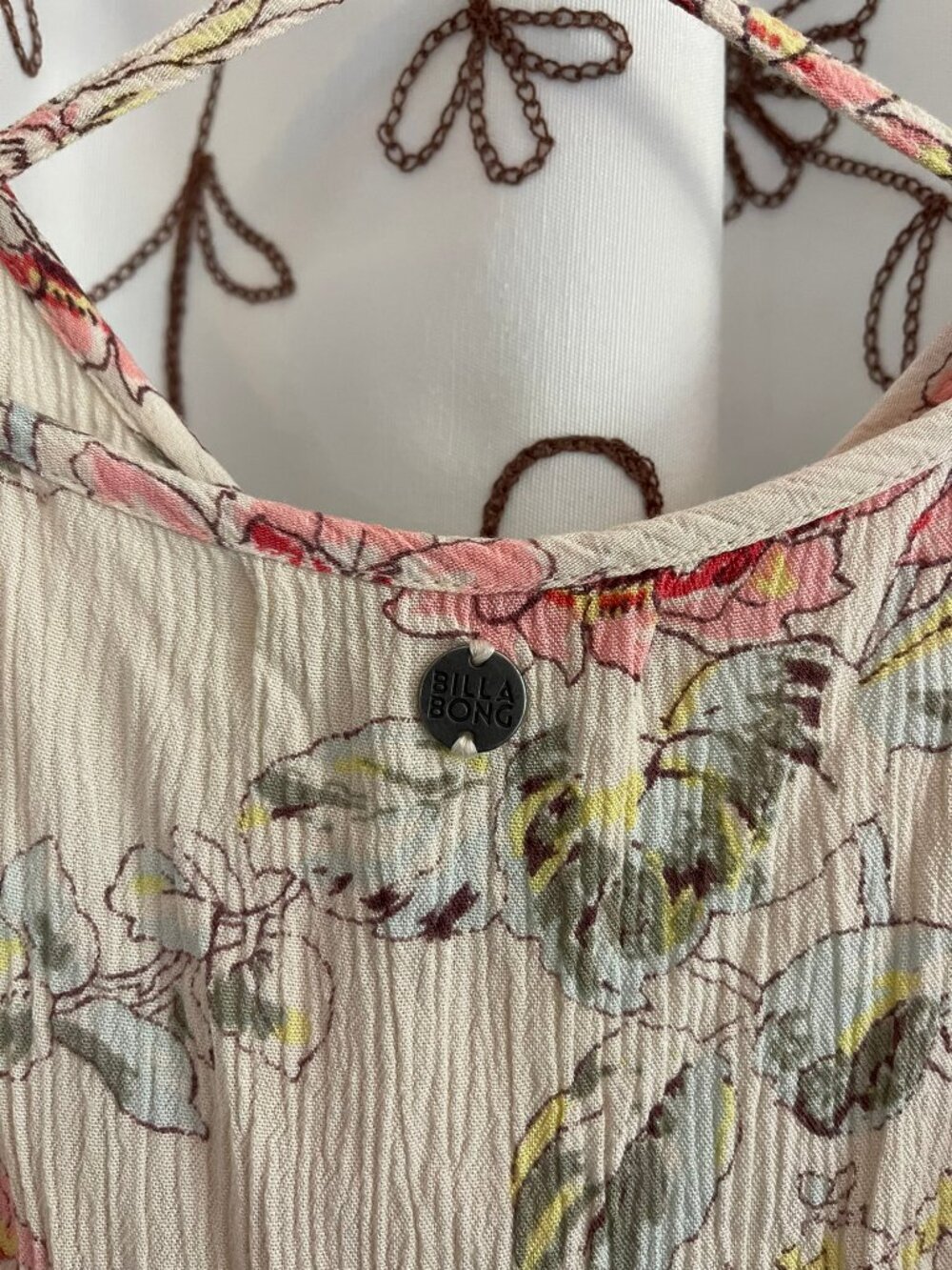 Sz M Billabong Cream Floral Crinkle Cami Dress - Picture 9 of 10